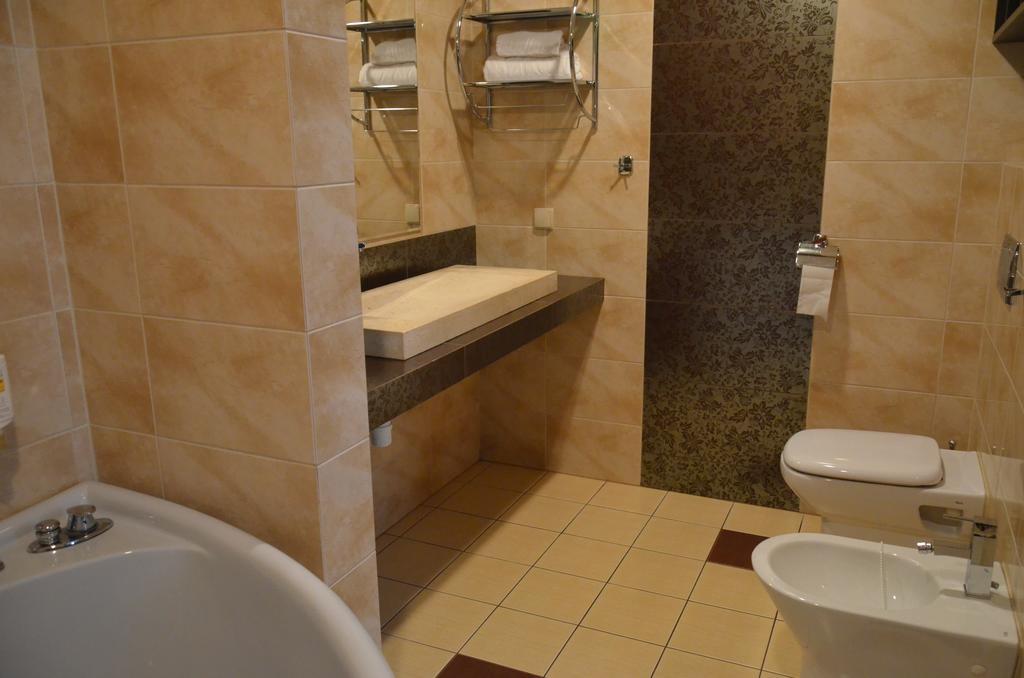 Shuma Hotel Dąbrowa Górnicza Kültér fotó