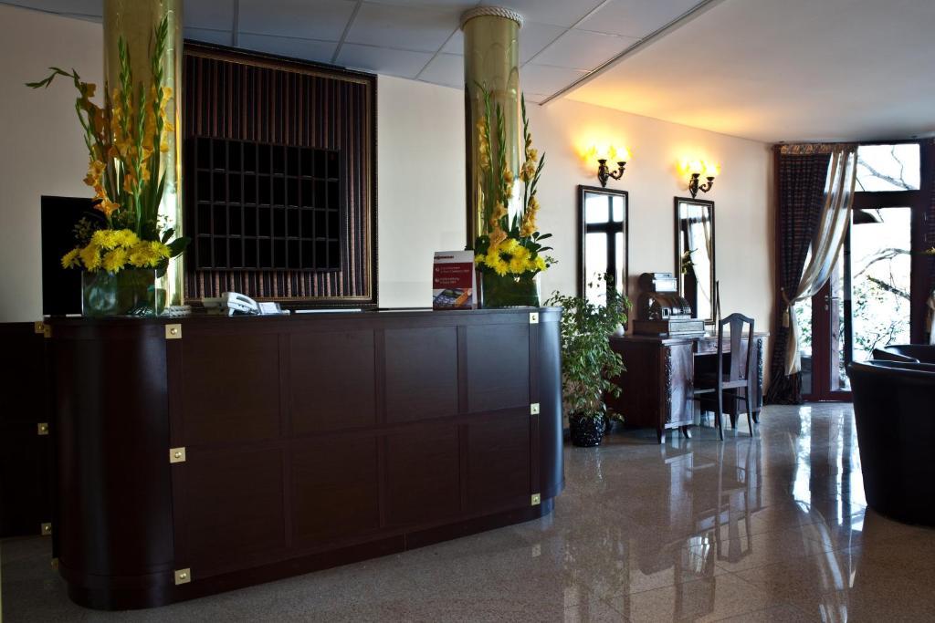 Shuma Hotel Dąbrowa Górnicza Kültér fotó
